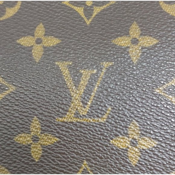 AUTHENTIC LOUIS VUITTON RANDONNEE ACCESSORIES POUCH - Picture 9 of 10